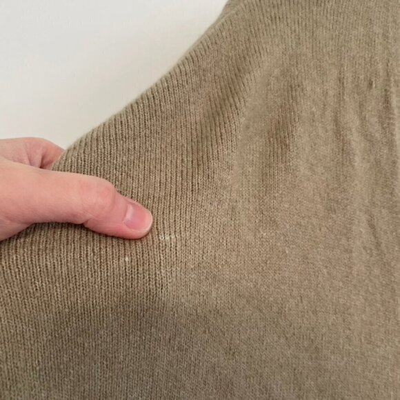 EXPRESS Solid Taupe Tan ? Deep V-Neck Long Sleeve Dolman Sleeve Slouchy Sweater - Picture 13 of 14